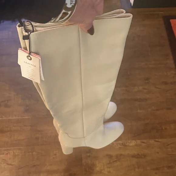 Zara Cream to the Knee Boots - Picture 7 of 9